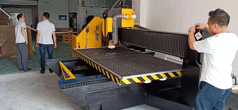 數(shù)控雕刻機打孔時出現(xiàn)爆邊怎么辦