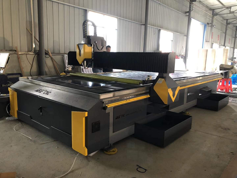 鋁板雕刻機保養(yǎng)主軸電機的方法