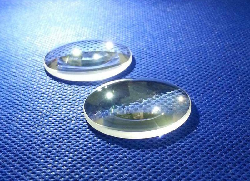 光纖激光切割機鏡片與水箱的保養知識