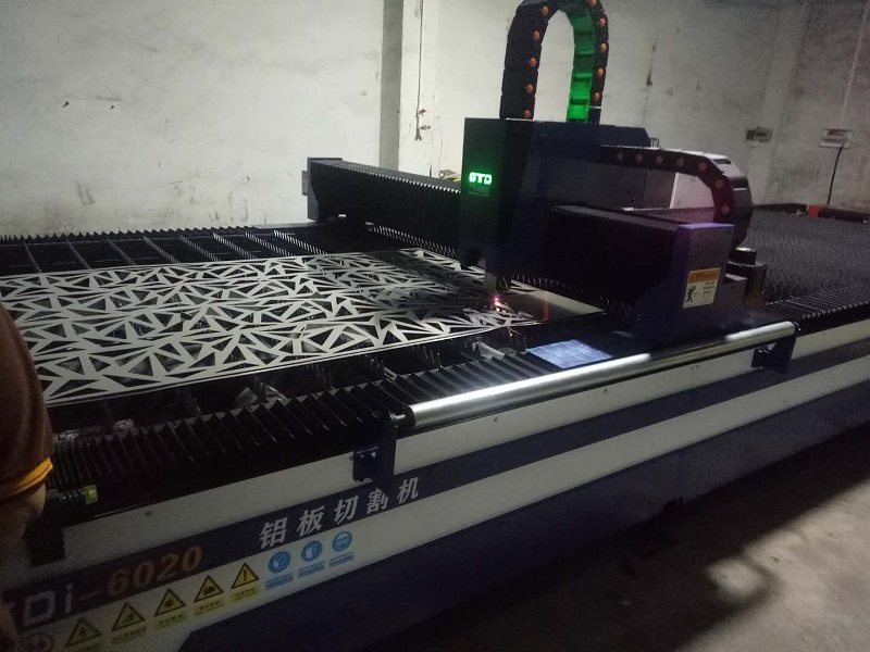 GTDi-6020大型鋁板切割機 激光切割引導變革