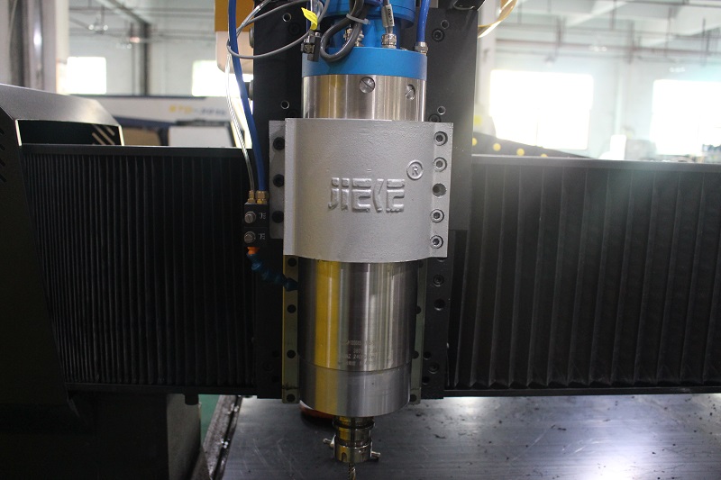 鋁板雕刻機主軸常見故障分析