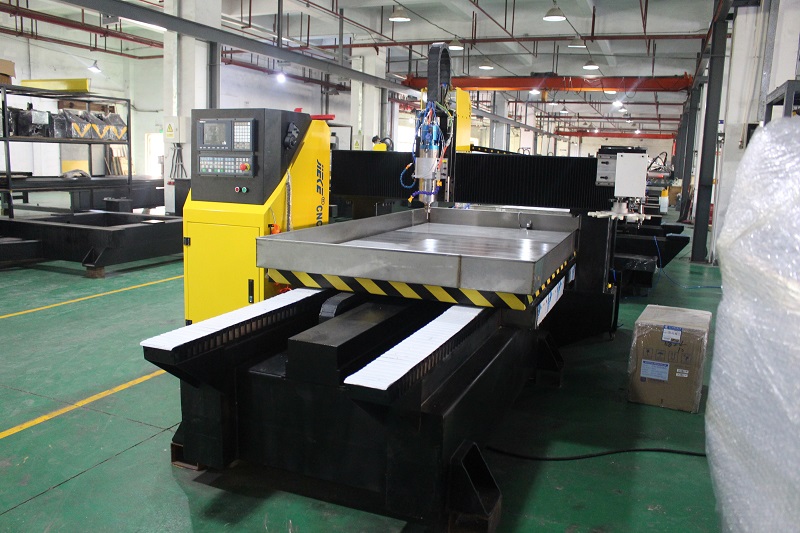 鋁板雕刻機(jī)的正確使用一定要知道