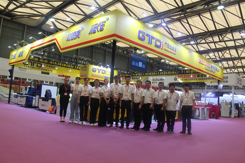 廣天地?cái)?shù)控帶您直擊2020上海廣告展展會(huì)現(xiàn)場