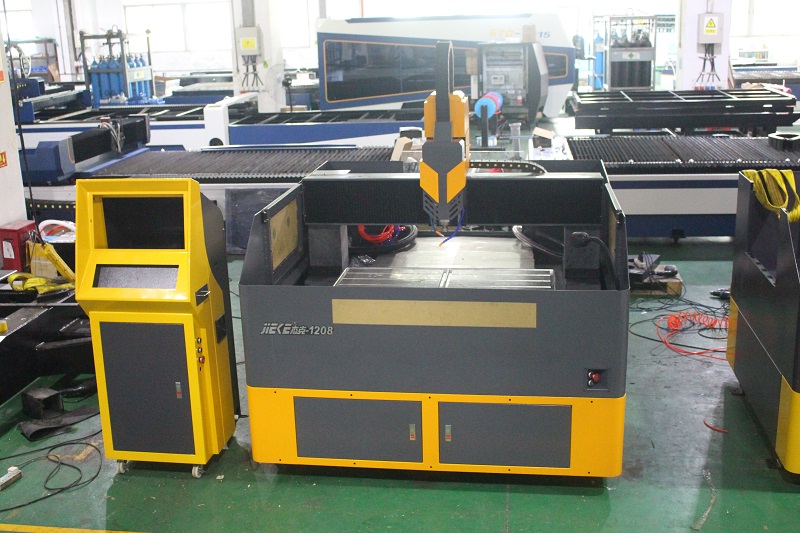 鋁板雕刻機機頭升降卡頓是怎么回事